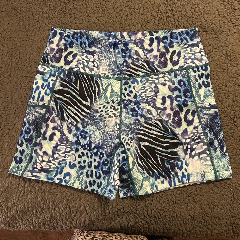 NWOT Constantly Varies Gear Size XXL Blue Patterned Women's Bike Shorts